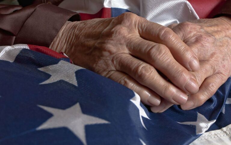 Ten (10) Ways to Honor the Fallen: Honor an Aging Veteran - Home Care ...